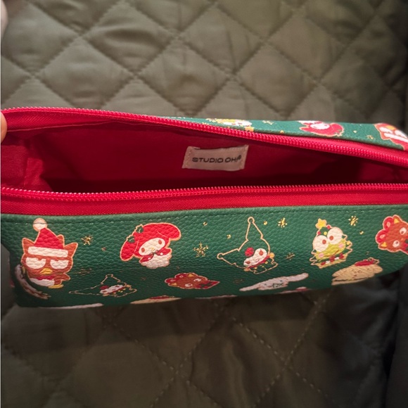 Sanrio Green and Red Cosmetic Bag - Picture 5 of 5